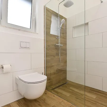 Holiday home 3 Bedroom Cozy In *